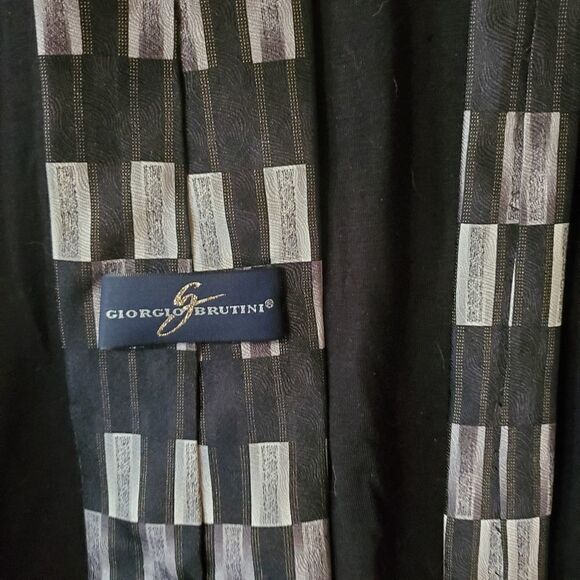 Giorgio Brutini Black, Gray, & White Silk Tie - Picture 5 of 5